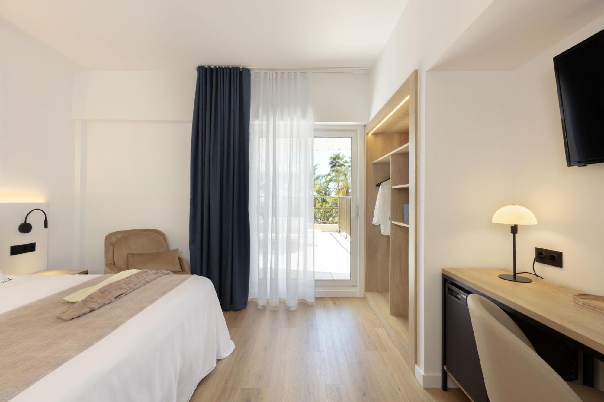 Hotel Rovira Cambrils Ngoại thất bức ảnh